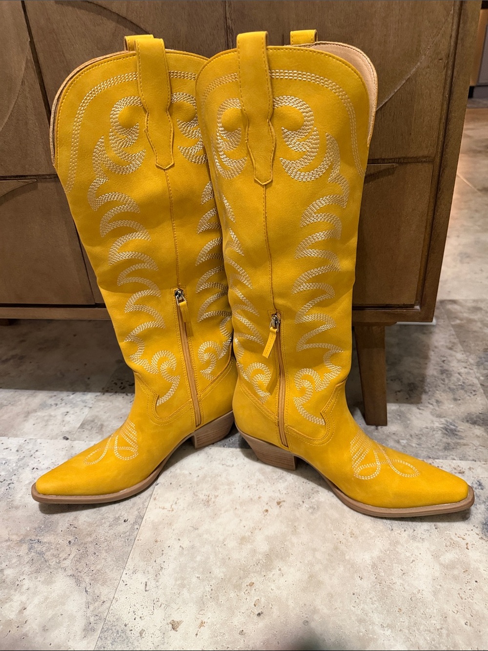 Golden Yellow Western-Stitch Knee-High Boot size 8 - Picture 4 of 6